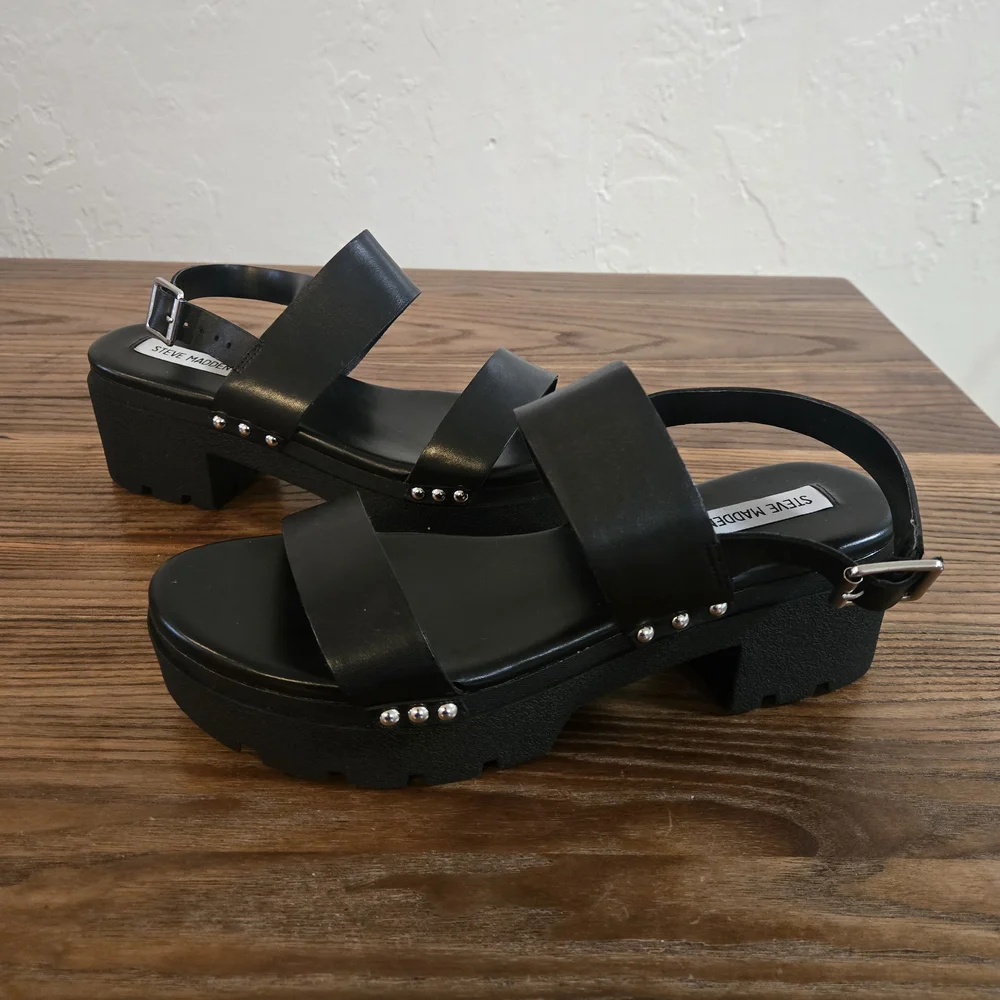 Steve Madden 9.5 Woman’s Black Clog - Picture 9 of 13